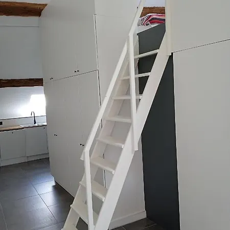 Flat Lägenhet